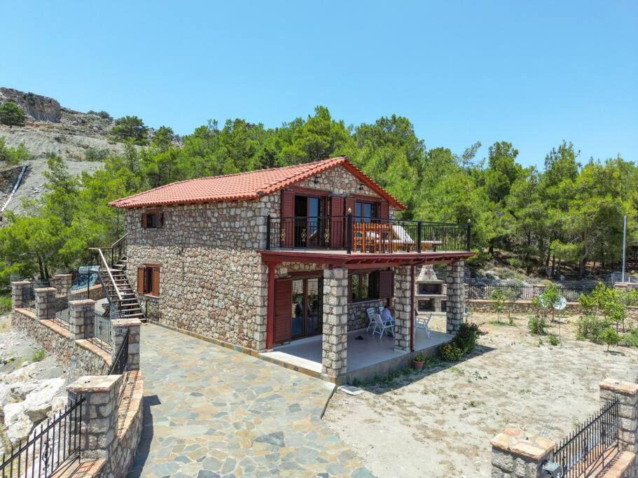Petronas Land House 2 Villa Archangelos  Bagian luar foto