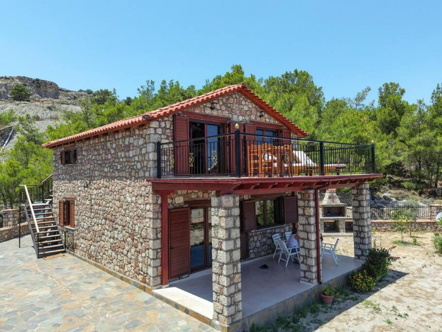 Petronas Land House 2 Villa Archangelos  Bagian luar foto