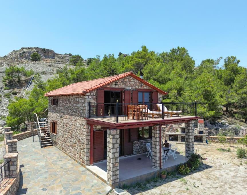 Petronas Land House 2 Villa Archangelos  Bagian luar foto