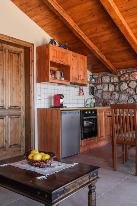 Petronas Land House 2 Villa Archangelos  Bagian luar foto