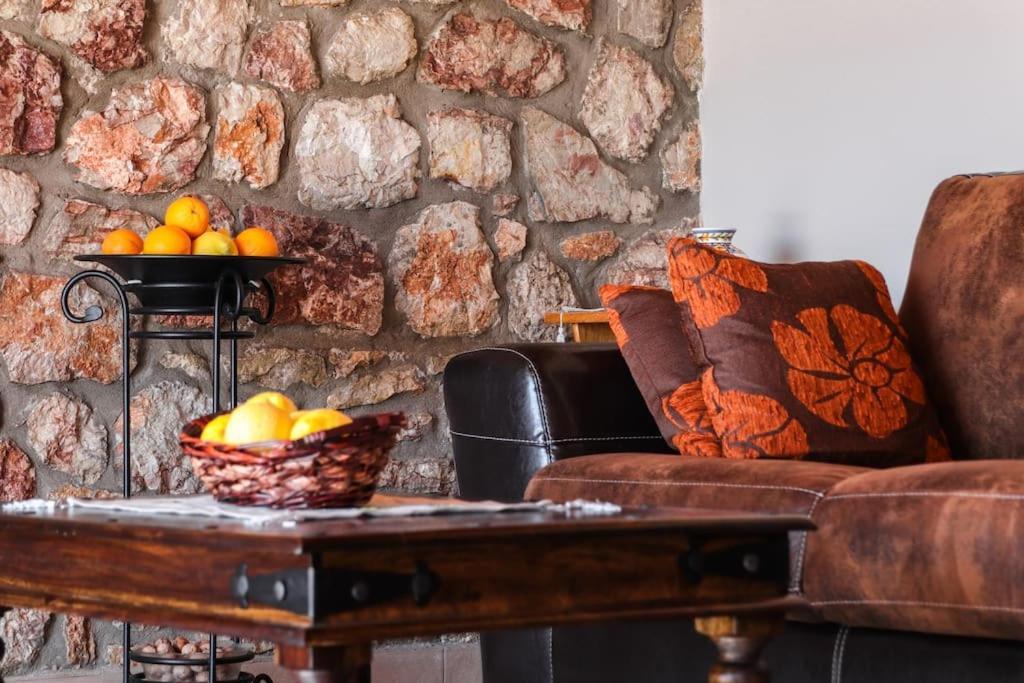 Petronas Land House 2 Villa Archangelos  Bagian luar foto