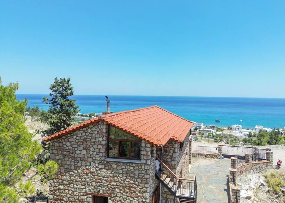 Petronas Land House 2 Villa Archangelos  Bagian luar foto